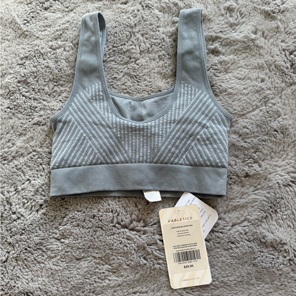 Fabletics Light Gray Ribbed Sports Bra - Picture 5 of 6